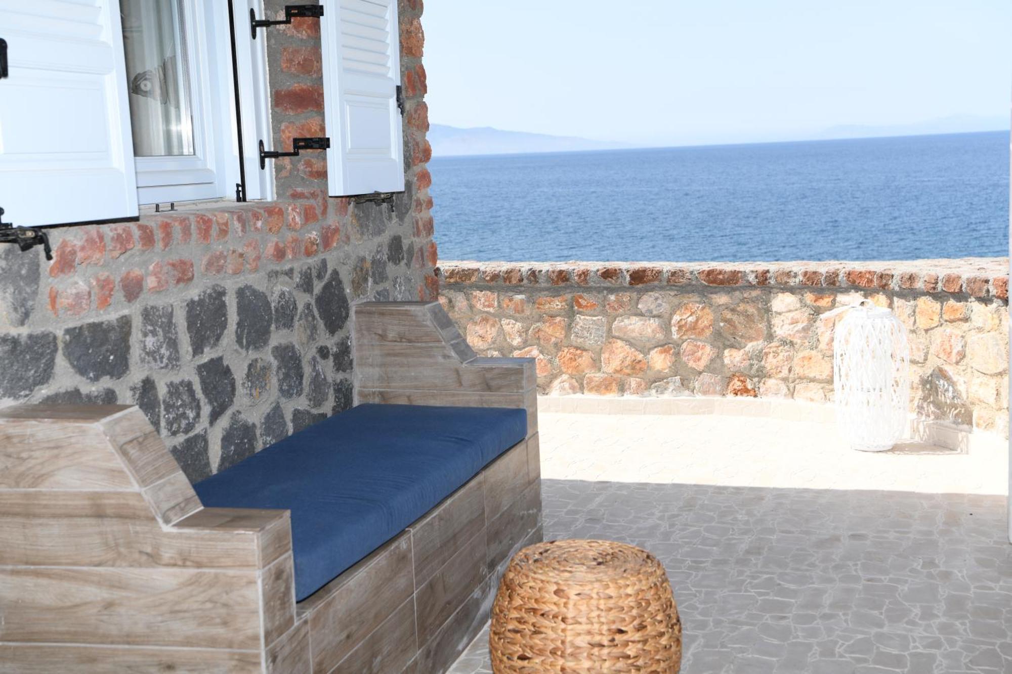 Starlight Luxury Seaside Villa & Suites Imerovigli  Exterior photo