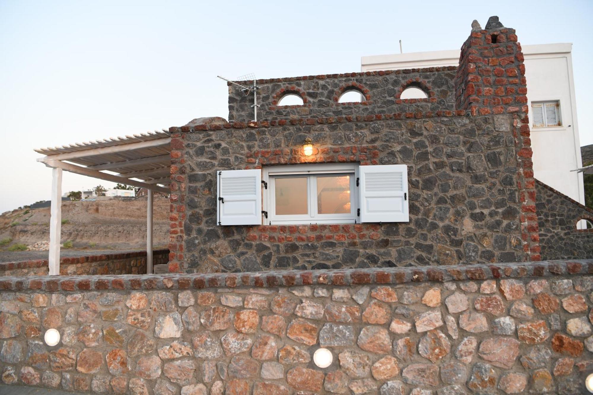 Starlight Luxury Seaside Villa & Suites Imerovigli  Exterior photo