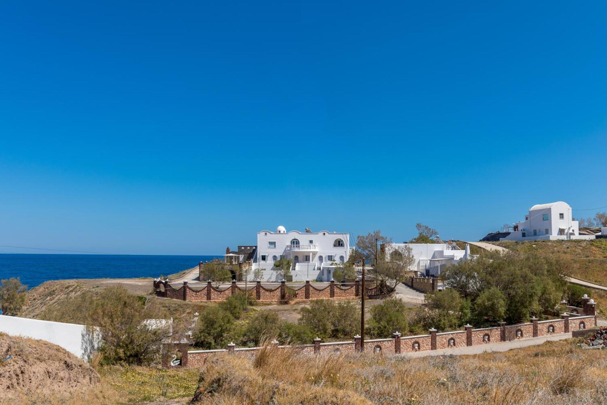 Starlight Luxury Seaside Villa & Suites Imerovigli  Exterior photo