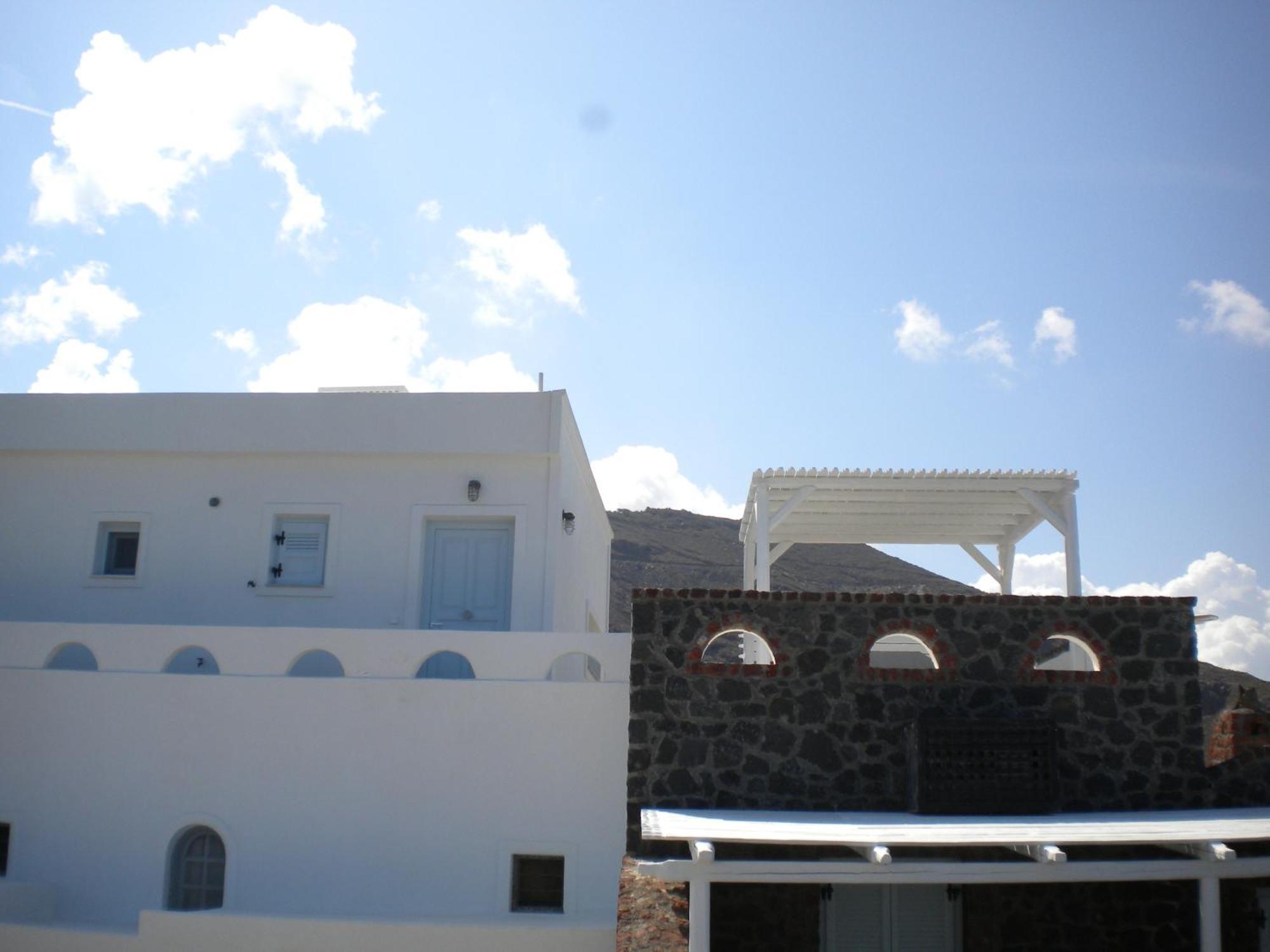 Starlight Luxury Seaside Villa & Suites Imerovigli  Exterior photo