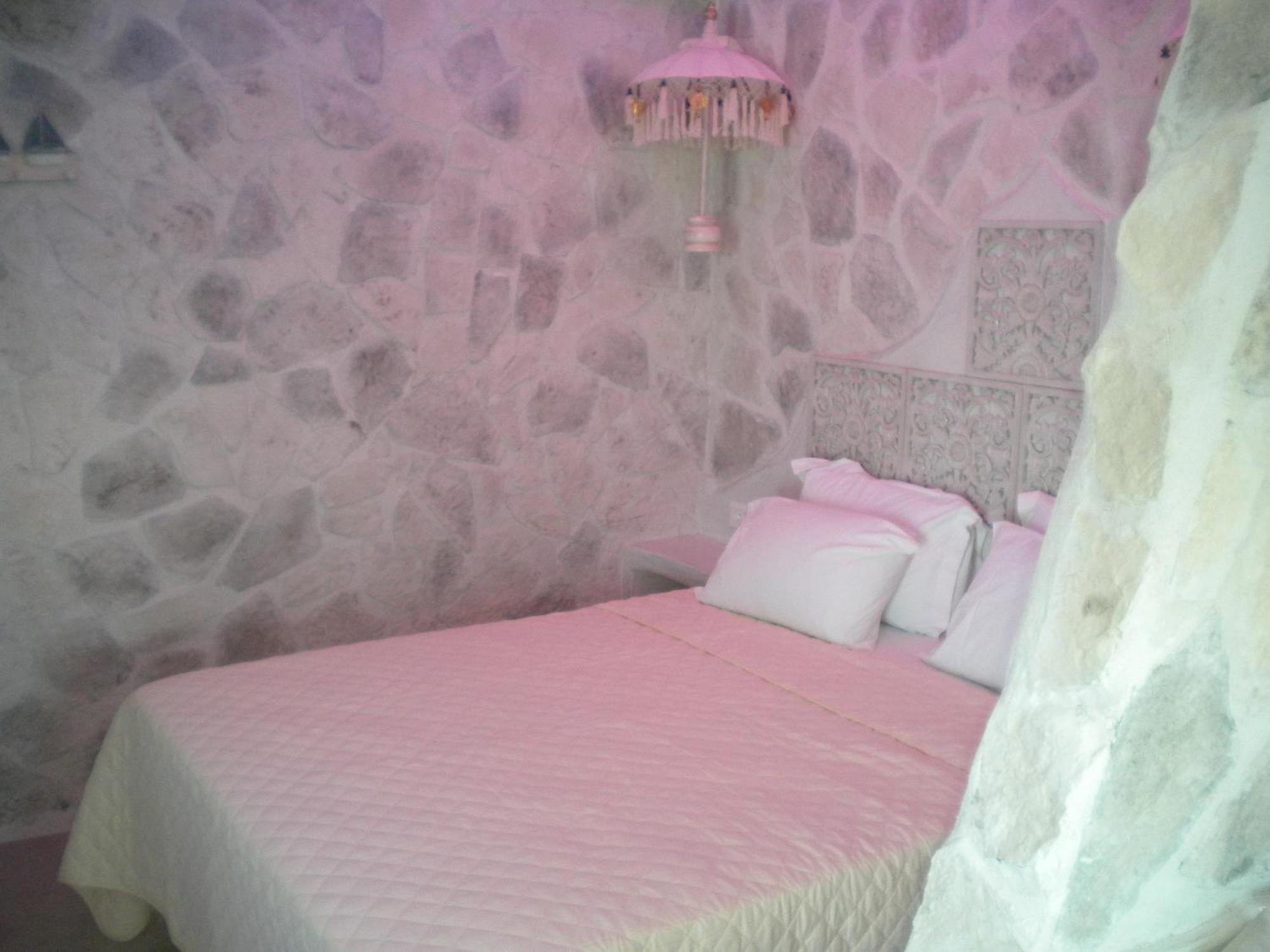 Starlight Luxury Seaside Villa & Suites Imerovigli  Exterior photo